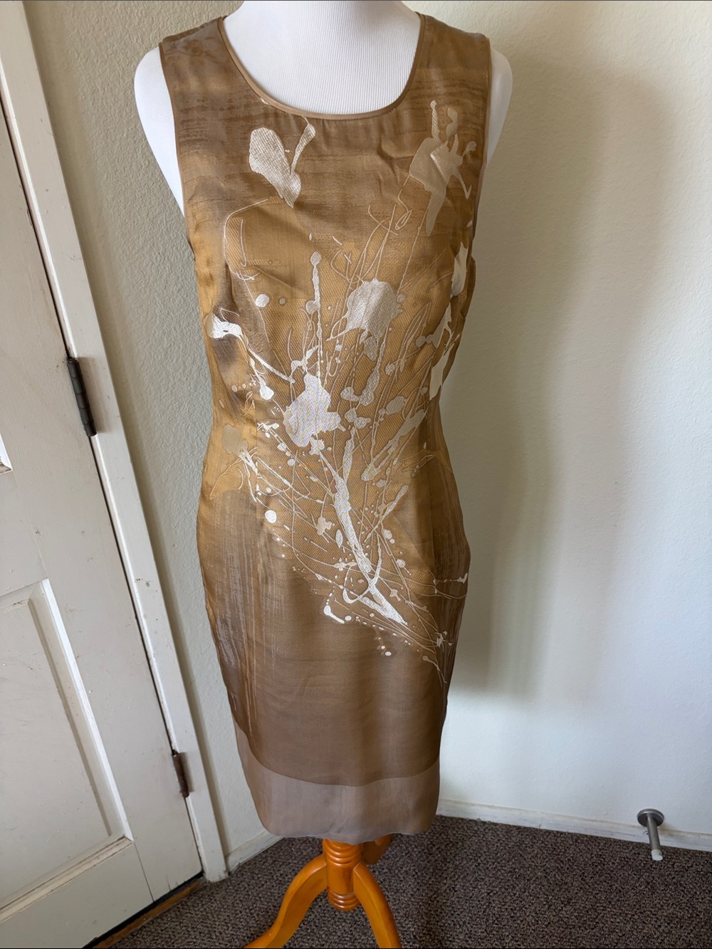 Silk custom made of 100% silk ,gold and tan two-tone with abstract print